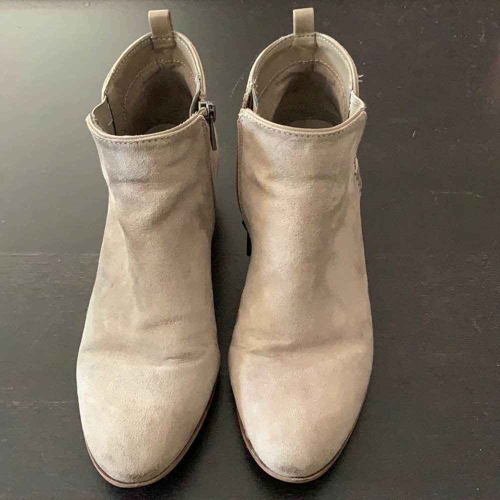 Sam&Libby ankle boots Sz7 wear on heels not upper